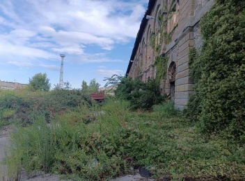 Silos Trieste esterno prima della bonifica