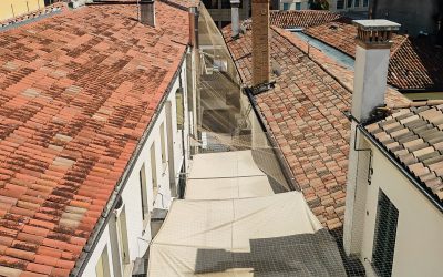 Dissuasione volatili a Mestre: una rete antipiccioni progettata per l’Hotel Vivit